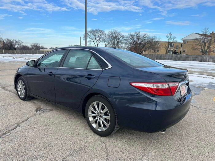 2016 Toyota Camry XLE for sale - Image 3